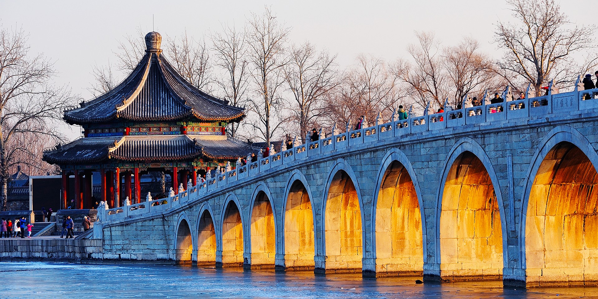 teach English in Kunming