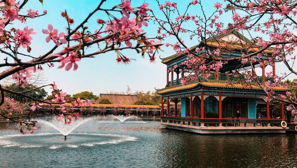 9 REASONS TO LIVE IN A SMALLER CHINESE CITY